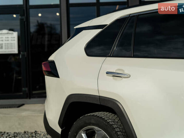 Белый Тойота РАВ 4, объемом двигателя 2.49 л и пробегом 119 тыс. км за 33900 $, фото 9 на Automoto.ua