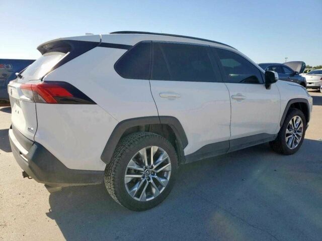 Белый Тойота РАВ 4, объемом двигателя 2.5 л и пробегом 69 тыс. км за 10000 $, фото 3 на Automoto.ua