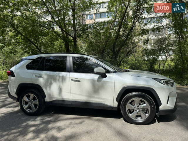 Белый Тойота РАВ 4, объемом двигателя 1.99 л и пробегом 13 тыс. км за 33500 $, фото 10 на Automoto.ua