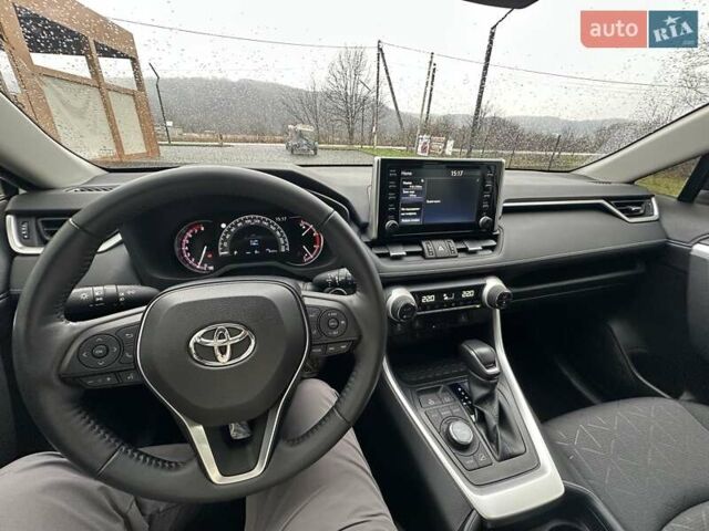 Белый Тойота РАВ 4, объемом двигателя 2.49 л и пробегом 8 тыс. км за 30500 $, фото 4 на Automoto.ua