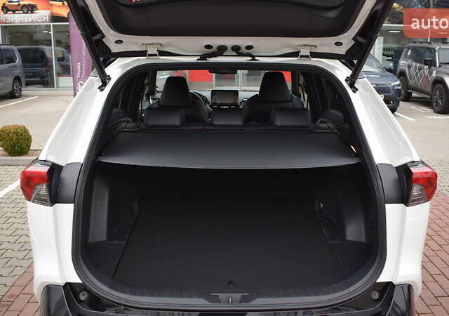 Білий Тойота РАВ 4, об'ємом двигуна 2.49 л та пробігом 132 тис. км за 31200 $, фото 9 на Automoto.ua