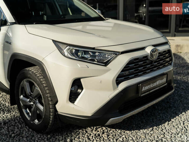 Белый Тойота РАВ 4, объемом двигателя 2.49 л и пробегом 119 тыс. км за 33900 $, фото 10 на Automoto.ua