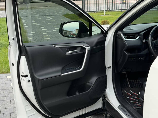 Белый Тойота РАВ 4, объемом двигателя 2.5 л и пробегом 118 тыс. км за 34000 $, фото 23 на Automoto.ua