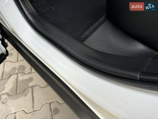Білий Тойота РАВ 4, об'ємом двигуна 1.99 л та пробігом 76 тис. км за 22500 $, фото 71 на Automoto.ua