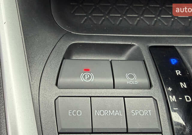 Білий Тойота РАВ 4, об'ємом двигуна 2 л та пробігом 119 тис. км за 25600 $, фото 12 на Automoto.ua