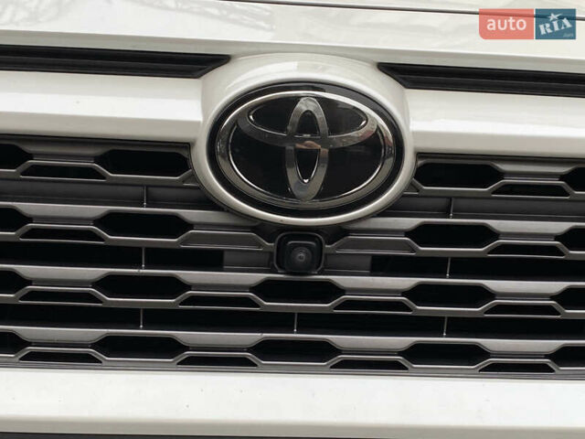 Белый Тойота РАВ 4, объемом двигателя 1.99 л и пробегом 108 тыс. км за 29899 $, фото 18 на Automoto.ua