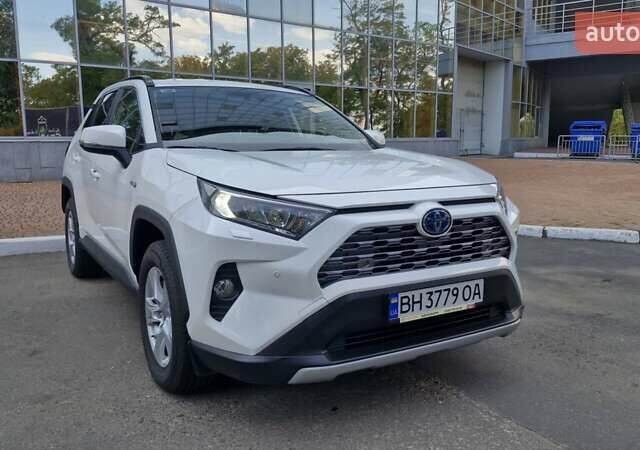 Білий Тойота РАВ 4, об'ємом двигуна 2.49 л та пробігом 57 тис. км за 33900 $, фото 1 на Automoto.ua