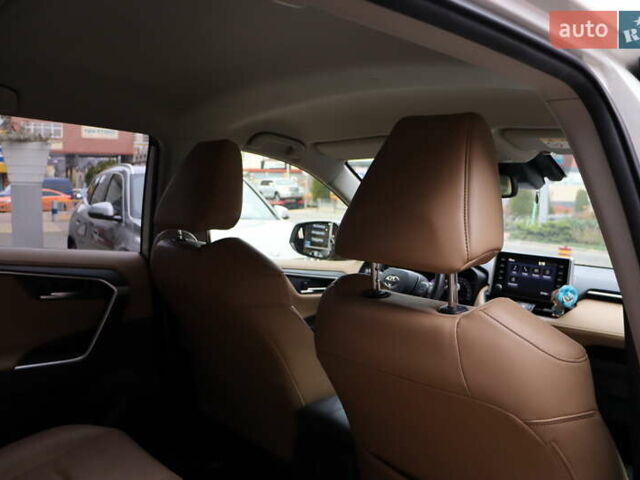 Білий Тойота РАВ 4, об'ємом двигуна 2.49 л та пробігом 95 тис. км за 37900 $, фото 43 на Automoto.ua