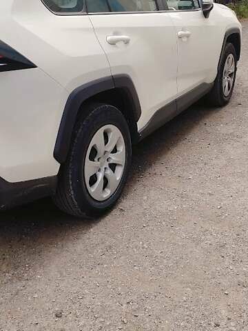 Білий Тойота РАВ 4, об'ємом двигуна 1.99 л та пробігом 96 тис. км за 25000 $, фото 2 на Automoto.ua