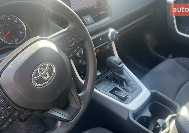 Білий Тойота РАВ 4, об'ємом двигуна 2.49 л та пробігом 75 тис. км за 28000 $, фото 9 на Automoto.ua