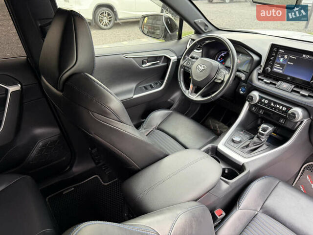 Белый Тойота РАВ 4, объемом двигателя 2.5 л и пробегом 118 тыс. км за 34000 $, фото 42 на Automoto.ua