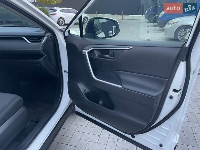 Белый Тойота РАВ 4, объемом двигателя 1.99 л и пробегом 52 тыс. км за 28500 $, фото 16 на Automoto.ua