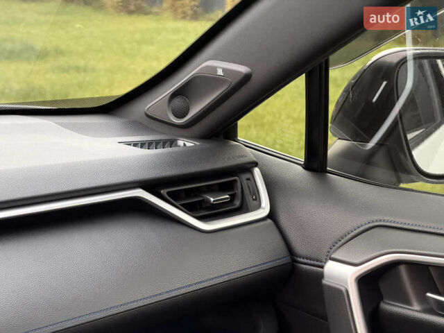 Белый Тойота РАВ 4, объемом двигателя 2.5 л и пробегом 118 тыс. км за 34000 $, фото 41 на Automoto.ua