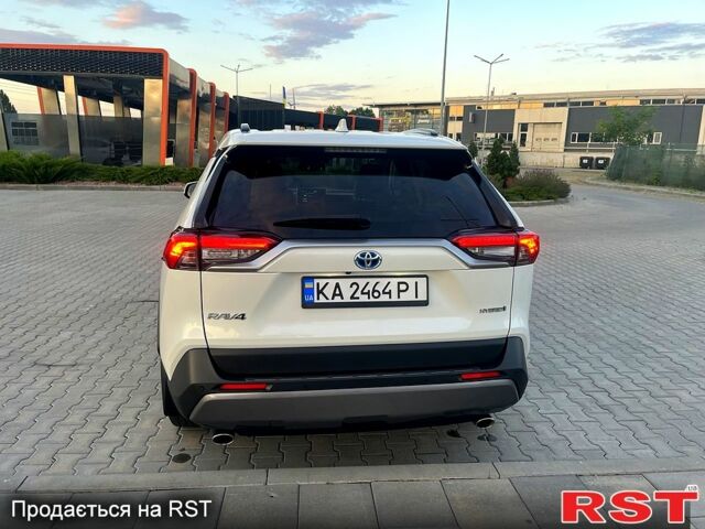 Белый Тойота РАВ 4, объемом двигателя 2.5 л и пробегом 45 тыс. км за 32000 $, фото 4 на Automoto.ua