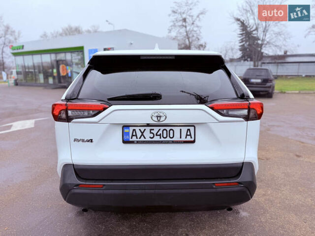 Белый Тойота РАВ 4, объемом двигателя 2 л и пробегом 95 тыс. км за 24999 $, фото 35 на Automoto.ua