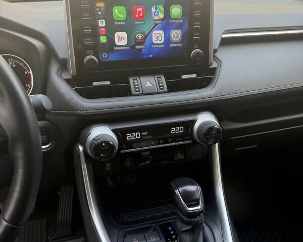 Тойота РАВ 4 2021 в Полтаве на Automoto.ua Белый Тойота РАВ 4, объемом двигателя 1.99 л и пробегом 32 тыс. км за 30900 $, фото 33 на Automoto.ua
