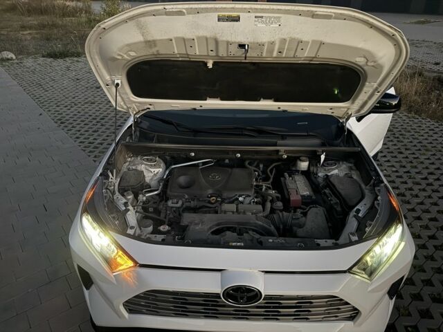 Білий Тойота РАВ 4, об'ємом двигуна 2.5 л та пробігом 64 тис. км за 27000 $, фото 13 на Automoto.ua