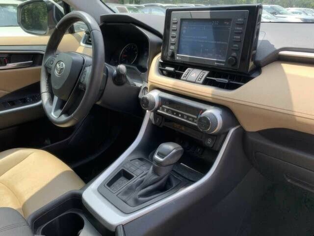 Білий Тойота РАВ 4, об'ємом двигуна 2.5 л та пробігом 15 тис. км за 11500 $, фото 6 на Automoto.ua