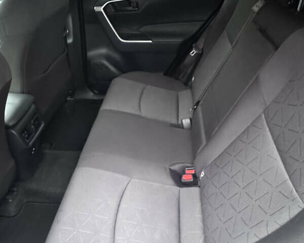 Тойота РАВ 4 2021 в Харькове на Automoto.ua Белый Тойота РАВ 4, объемом двигателя 1.99 л и пробегом 95 тыс. км за 27500 $, фото 4 на Automoto.ua