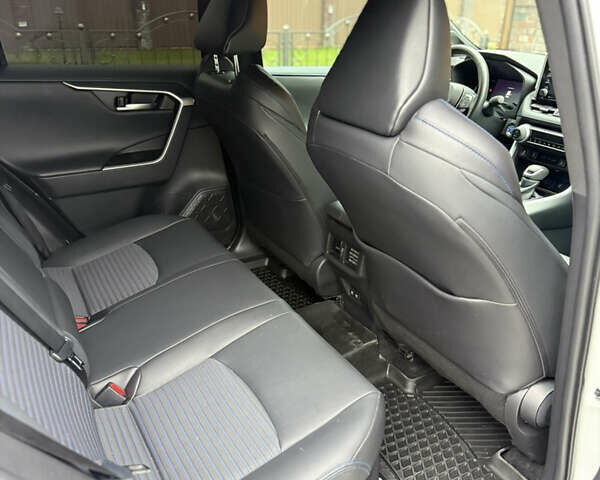 Белый Тойота РАВ 4, объемом двигателя 2.49 л и пробегом 50 тыс. км за 31800 $, фото 10 на Automoto.ua