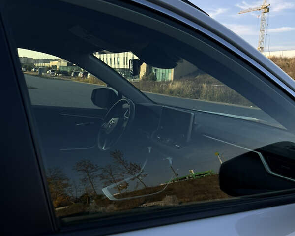 Тойота РАВ 4 2021 в Хмельницком на Automoto.ua Белый Тойота РАВ 4, объемом двигателя 1.99 л и пробегом 38 тыс. км за 31500 $, фото 12 на Automoto.ua