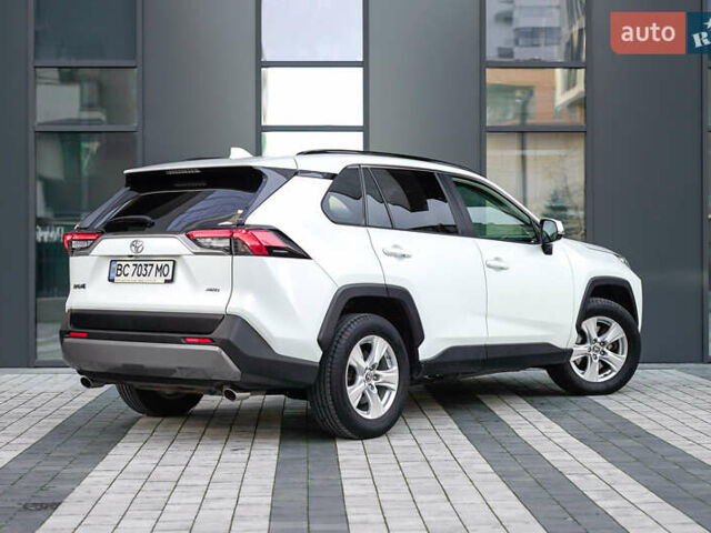 Белый Тойота РАВ 4, объемом двигателя 1.99 л и пробегом 55 тыс. км за 29900 $, фото 3 на Automoto.ua