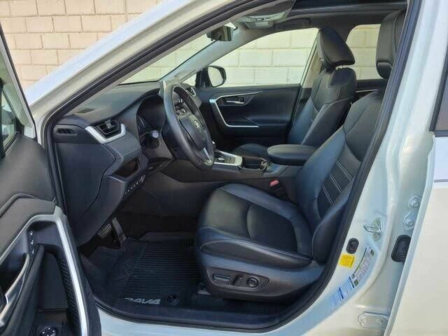 Білий Тойота РАВ 4, об'ємом двигуна 2.5 л та пробігом 24 тис. км за 12500 $, фото 8 на Automoto.ua