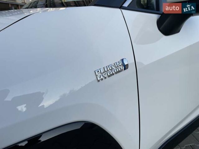 Білий Тойота РАВ 4, об'ємом двигуна 2.49 л та пробігом 75 тис. км за 35500 $, фото 19 на Automoto.ua