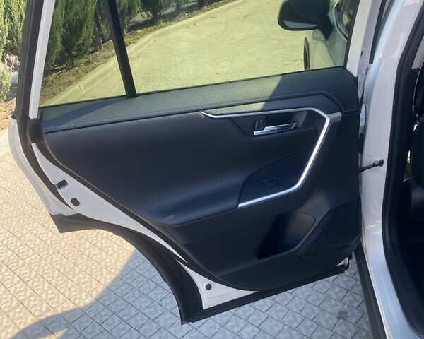 Білий Тойота РАВ 4, об'ємом двигуна 1.99 л та пробігом 61 тис. км за 34800 $, фото 14 на Automoto.ua