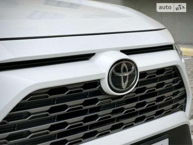 Білий Тойота РАВ 4, об'ємом двигуна 2.5 л та пробігом 64 тис. км за 27000 $, фото 6 на Automoto.ua
