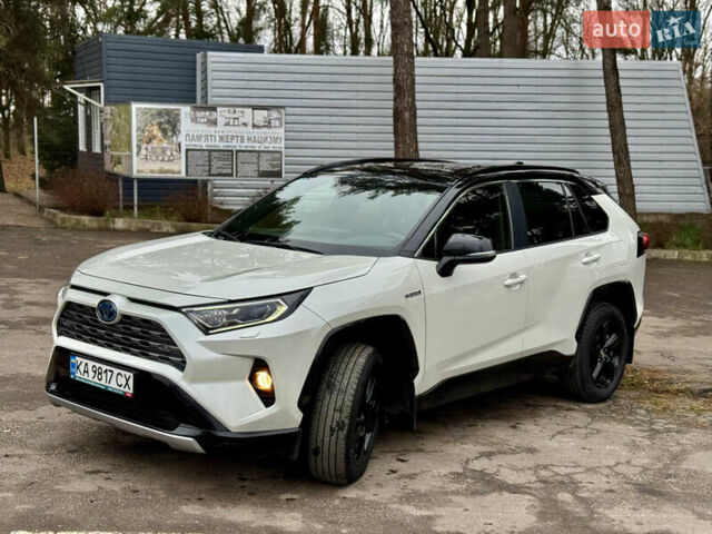 Белый Тойота РАВ 4, объемом двигателя 2.5 л и пробегом 55 тыс. км за 37500 $, фото 1 на Automoto.ua