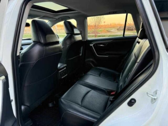 Белый Тойота РАВ 4, объемом двигателя 2.5 л и пробегом 46 тыс. км за 12000 $, фото 10 на Automoto.ua