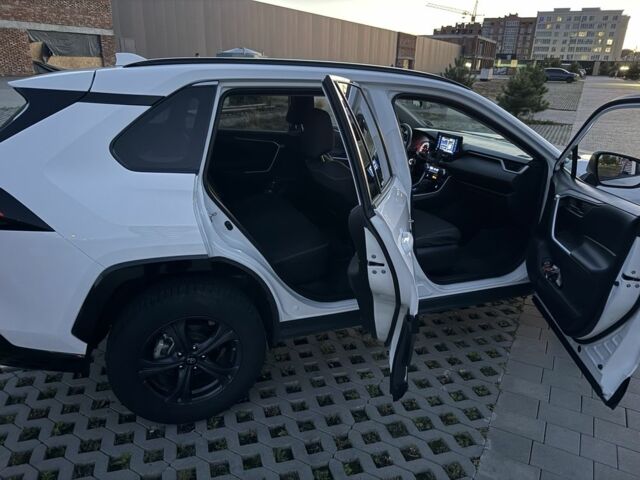 Білий Тойота РАВ 4, об'ємом двигуна 2.5 л та пробігом 64 тис. км за 27000 $, фото 11 на Automoto.ua