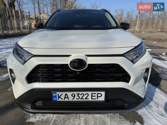 Белый Тойота РАВ 4, объемом двигателя 1.99 л и пробегом 44 тыс. км за 33900 $, фото 1 на Automoto.ua