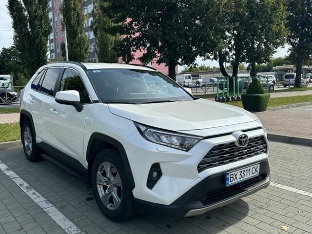 Белый Тойота РАВ 4, объемом двигателя 2 л и пробегом 57 тыс. км за 28000 $, фото 2 на Automoto.ua