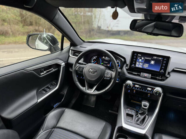 Белый Тойота РАВ 4, объемом двигателя 2.5 л и пробегом 55 тыс. км за 37500 $, фото 26 на Automoto.ua