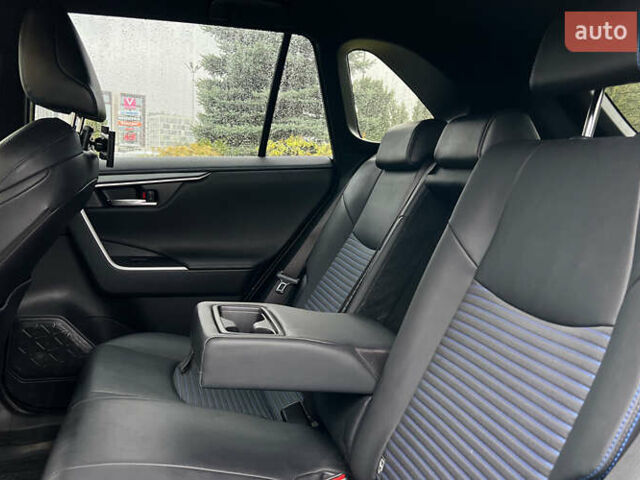 Білий Тойота РАВ 4, об'ємом двигуна 2.49 л та пробігом 57 тис. км за 38750 $, фото 24 на Automoto.ua