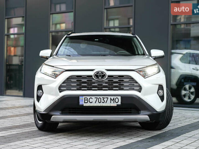 Белый Тойота РАВ 4, объемом двигателя 1.99 л и пробегом 55 тыс. км за 29900 $, фото 1 на Automoto.ua