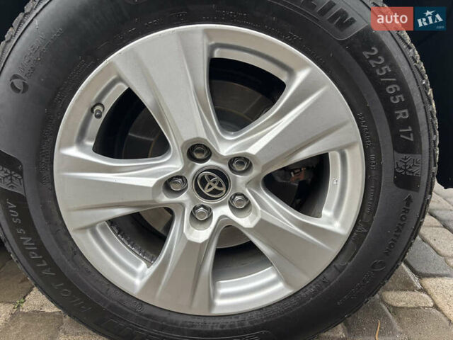 Білий Тойота РАВ 4, об'ємом двигуна 2 л та пробігом 92 тис. км за 34000 $, фото 7 на Automoto.ua