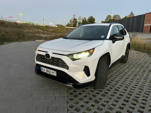 Білий Тойота РАВ 4, об'ємом двигуна 2.5 л та пробігом 64 тис. км за 27000 $, фото 3 на Automoto.ua