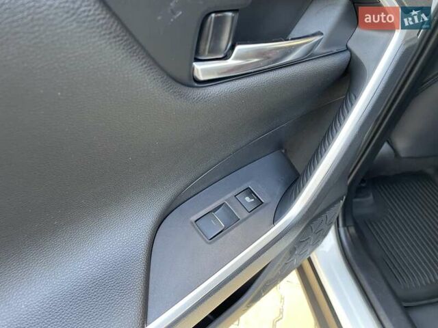 Білий Тойота РАВ 4, об'ємом двигуна 2.49 л та пробігом 75 тис. км за 35500 $, фото 25 на Automoto.ua