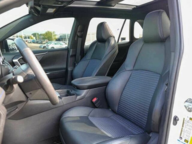 Білий Тойота РАВ 4, об'ємом двигуна 2.5 л та пробігом 21 тис. км за 20000 $, фото 8 на Automoto.ua