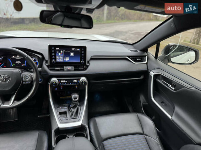 Белый Тойота РАВ 4, объемом двигателя 2.5 л и пробегом 55 тыс. км за 37500 $, фото 27 на Automoto.ua