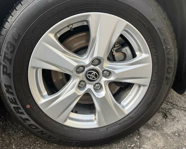 Тойота РАВ 4 2021 в Полтаве на Automoto.ua Белый Тойота РАВ 4, объемом двигателя 1.99 л и пробегом 32 тыс. км за 30900 $, фото 42 на Automoto.ua