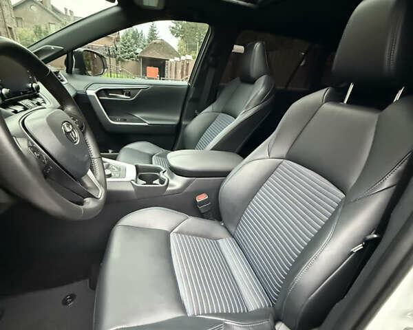 Белый Тойота РАВ 4, объемом двигателя 2.49 л и пробегом 50 тыс. км за 31800 $, фото 8 на Automoto.ua