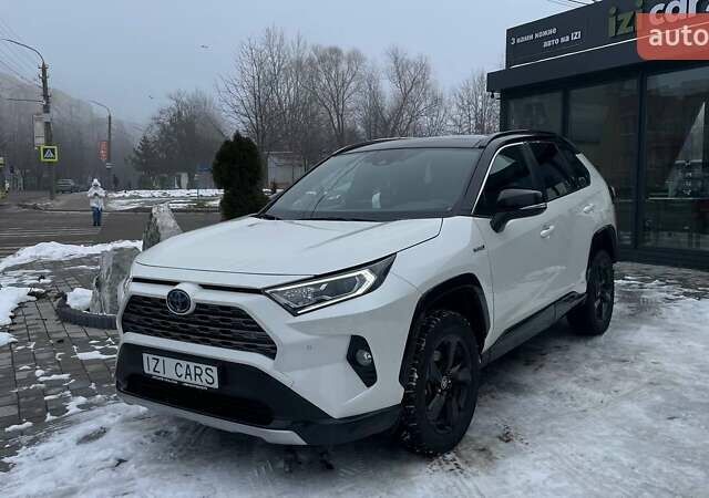 Белый Тойота РАВ 4, объемом двигателя 2.49 л и пробегом 44 тыс. км за 34900 $, фото 2 на Automoto.ua