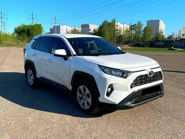 Білий Тойота РАВ 4, об'ємом двигуна 2 л та пробігом 43 тис. км за 22300 $, фото 1 на Automoto.ua
