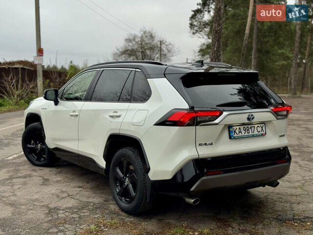 Белый Тойота РАВ 4, объемом двигателя 2.5 л и пробегом 55 тыс. км за 37500 $, фото 2 на Automoto.ua