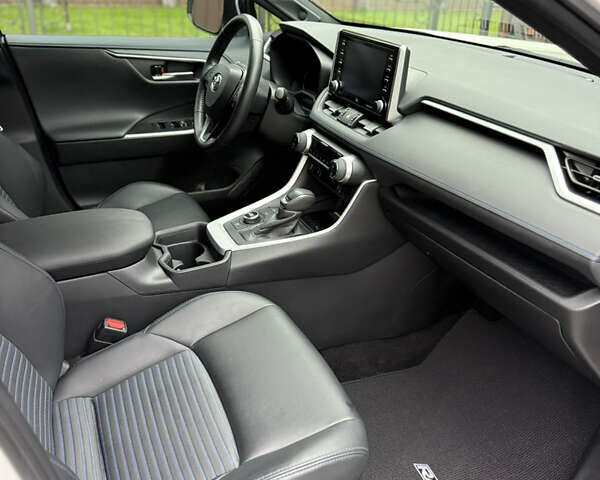 Белый Тойота РАВ 4, объемом двигателя 2.49 л и пробегом 50 тыс. км за 31800 $, фото 9 на Automoto.ua