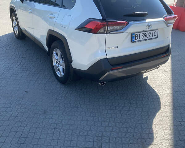 Білий Тойота РАВ 4, об'ємом двигуна 1.99 л та пробігом 61 тис. км за 34800 $, фото 7 на Automoto.ua